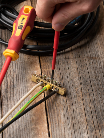 de7c3ce7bc78ef7ca766cc8df41ac056